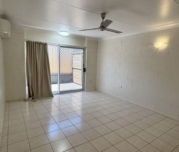 LOW MAINTENANCE 2 BEDROOM UNIT IN PRIME LOCATION - Photo 1