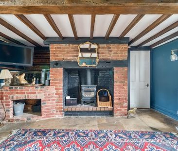 4 bedroom semi-detached house to rent - Photo 4