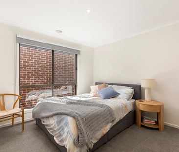 KINGS CREEK ESTATE! - Photo 2