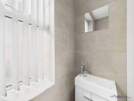 1 bedroom in a house share to rent - Photo 5