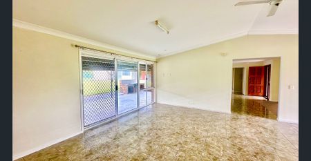 Large Family Home with Pool for Rent in Caboolture - Photo 2