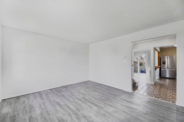 For Lease - 17 Maplestone Avenue, Sarnia, Ontario - Photo 1