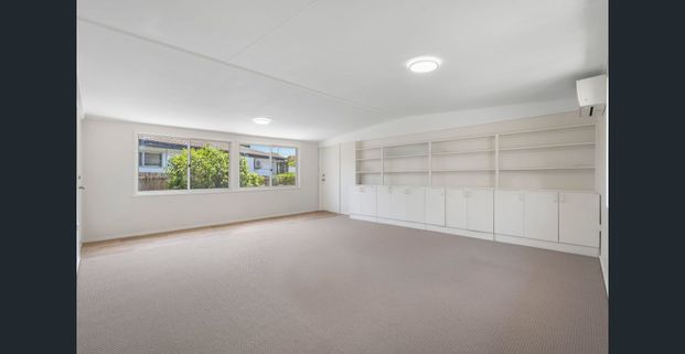 Renovated Home in Prime Sherwood Location - Photo 1