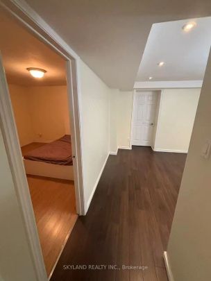 160 Galbraith Crescent - Photo 1