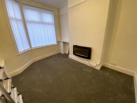 2 bedroom terraced house to rent - Photo 2