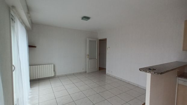 Location Appartement 2 pièces 38m² LES SABLES D OLONNE 85100 - Photo 1