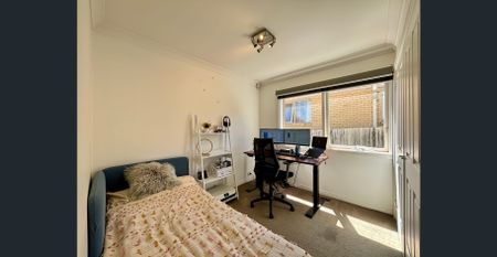 Perfect Family Home In A Quiet Block - Photo 4