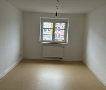 Gepflegte Wohnung mit ausgezeichneter Verkehrsanbindung - Photo 2