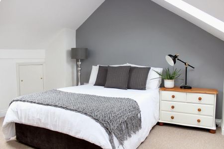 6 bedroom terraced house to rent - Photo 4