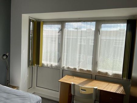 5 bedroom semi-detached house to rent - Photo 5