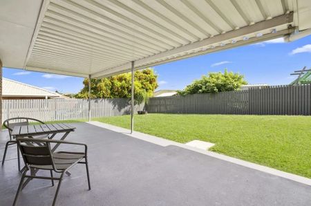 LARGE BACKYARD WITH SIDE ACCESS - Photo 3