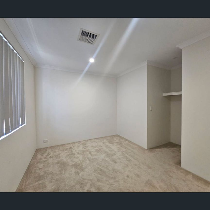 8 Aracuana Street, Southern River, WA 6110 - Photo 1