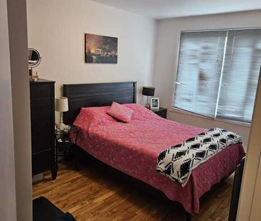 Grand 5 1/2 Chomedey-Laval - Photo 1