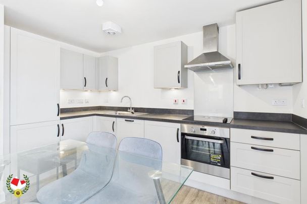 Minett Road, Yate, Bristol - Photo 1