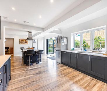 4 bedroom detached house to rent - Photo 5