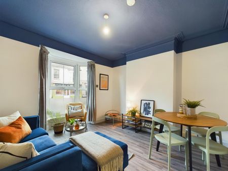 6 bedroom house to rent - Photo 2