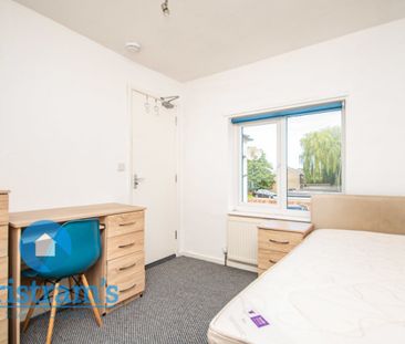 1 bed Shared Flat for Rent - Photo 3