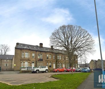 1 bedroom penthouse to rent - Photo 2