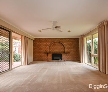 Timeless Family Classic in Desirable Highvale School Zone (STCA) - Photo 3