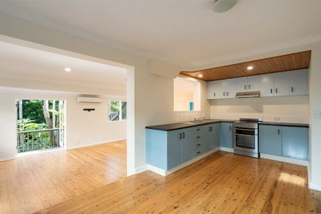 Two-Bedroom Apartment with Leafy Garden Outlook - Photo 3