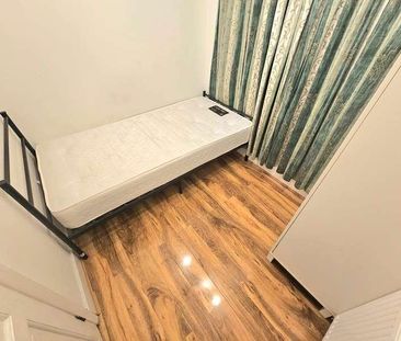 Mornington Crescent, Hounslow, TW5 - Photo 6