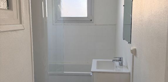 Location Appartement 2 pièces 47m² ROUEN 76000 - Photo 2