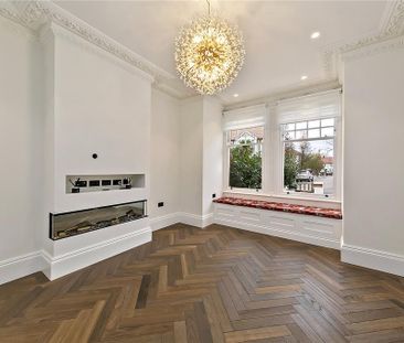 4 bedroom end of terrace house to rent - Photo 1