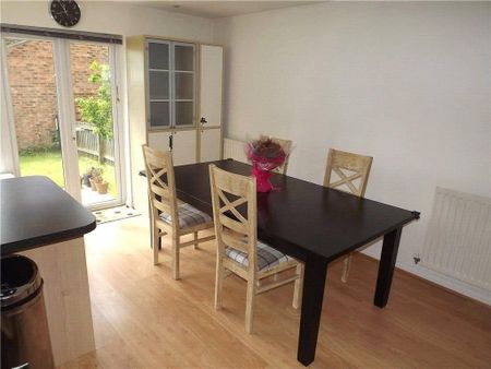 4 bedroom private hall to rent - Photo 2