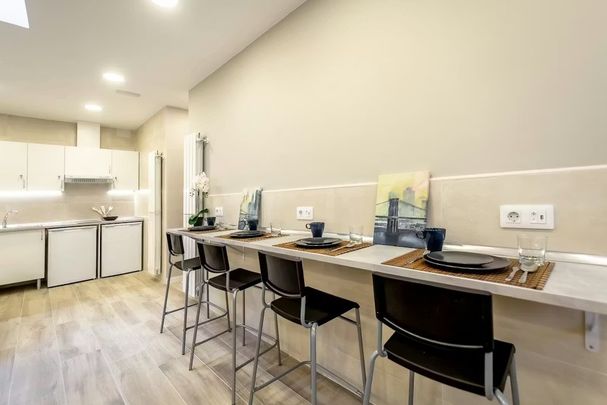 Calle del Puerto de Canfranc, Madrid, Community of Madrid 28038 - Photo 1