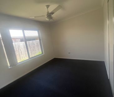 Your Next Family Home Awaits in North Mackay! - Photo 2