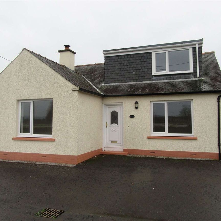 An attractive property on the outskirts of Dumfries offering newly decorated spacious accommodation. No pets. - Photo 1