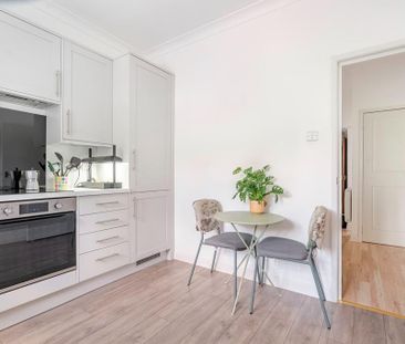 1 bedroom flat to rent - Photo 6