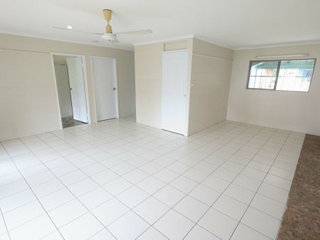 Very Spacious Duplex - Photo 4