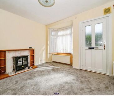 3 bedroom end of terrace house to rent - Photo 2