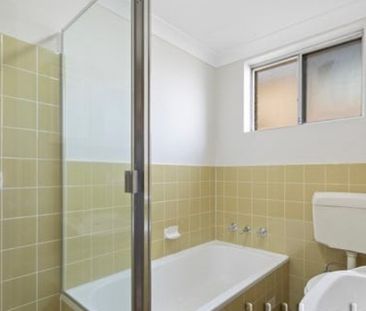 Excellent Location - Photo 3