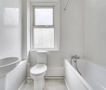 Bury Road, N22, London - Photo 1