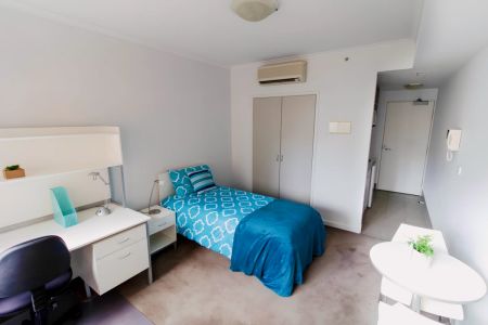 Standard Studio - Photo 4