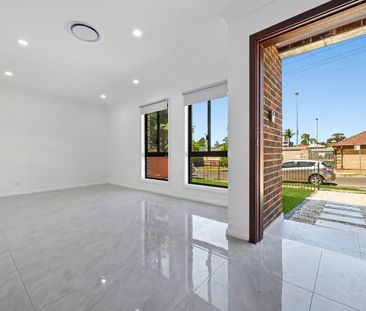 Stunning Brand-New 5-Bedroom Home in Granville - Photo 4