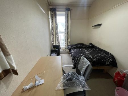 4 bedroom house share to rent - Photo 2