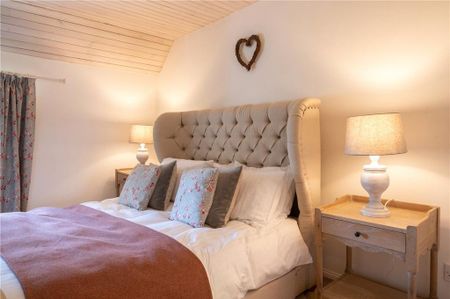 3 bedroom detached house to rent - Photo 2