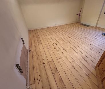 1 Bed Flat, Regent Street, NG7 - Photo 2