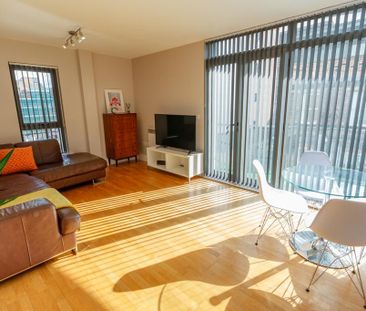 2 bedroom flat to rent - Photo 2