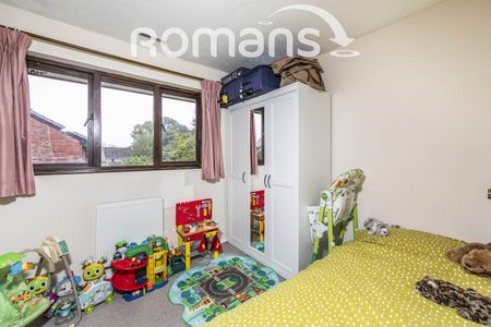 Verey Close, RG10 - Photo 4