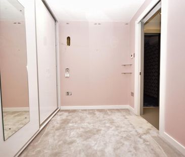 4 bedroom semi-detached house to rent - Photo 6