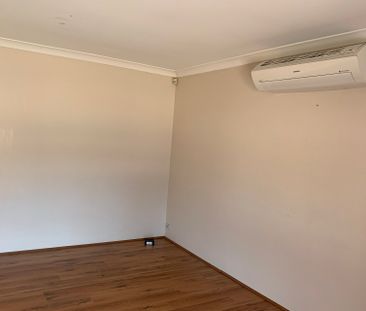 Charming 4x1 Home in Sought-After Craigie � Get in Quick! - Photo 5