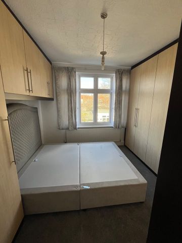 Room in a Shared House, Bexhill Road, N11 - Photo 2