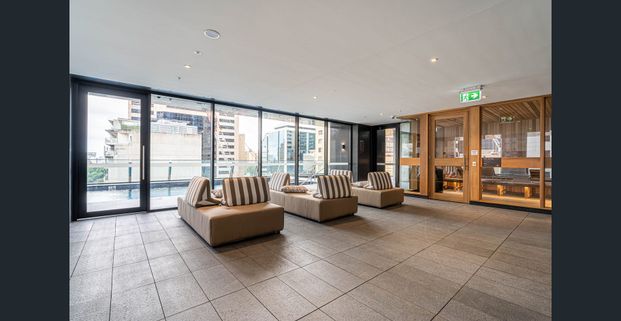 Luxury CBD Living with Harbour Views and Resort-Style Facilities - Photo 1