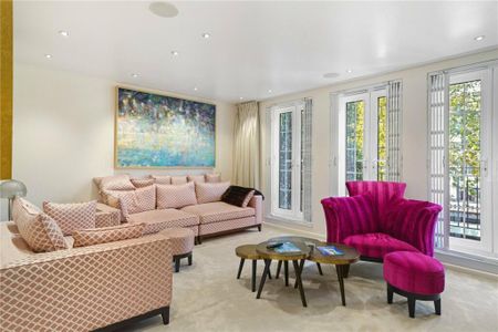 The Marlowes, St Johns Wood, London, NW8 6NA - Photo 2