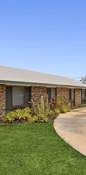 STUNNING FAMILY HOME IN BORONIA HEIGHTS - Photo 1