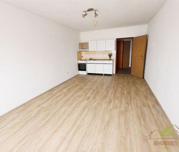 Pronájem bytu 1+kk 30 m² - Photo 1